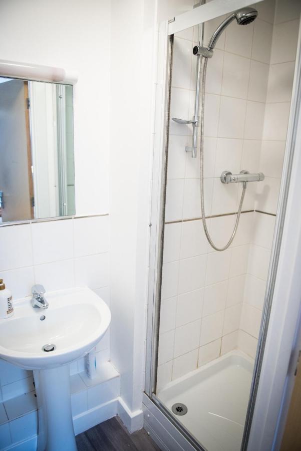 Stylish Two Bed City Apartment With Secure Parking เซาธ์แธมป์ตัน ภายนอก รูปภาพ
